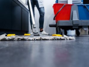 co nen tim giup viec nha chinh chu qua trung tam giup viec 2